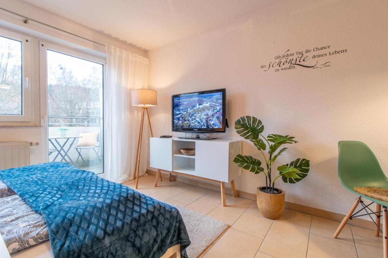Modernes Apartment Im Gruenen I Balkon I Wlan I Stellplatz Schwarzenberg  Exterior foto